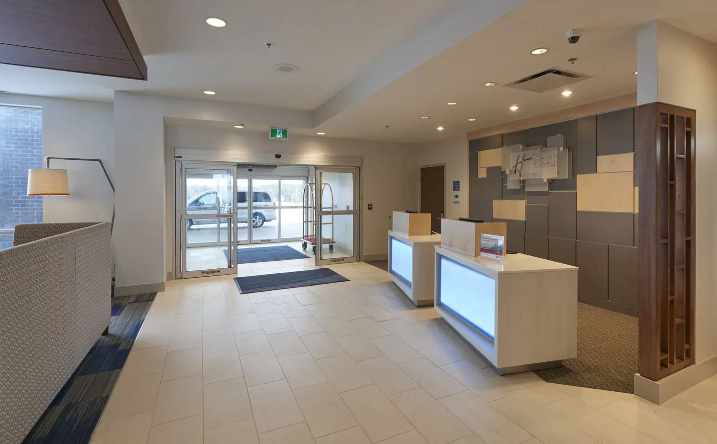 Holiday Inn Express & Suites St John's Airport by IHG LOUNGE_LOBBY