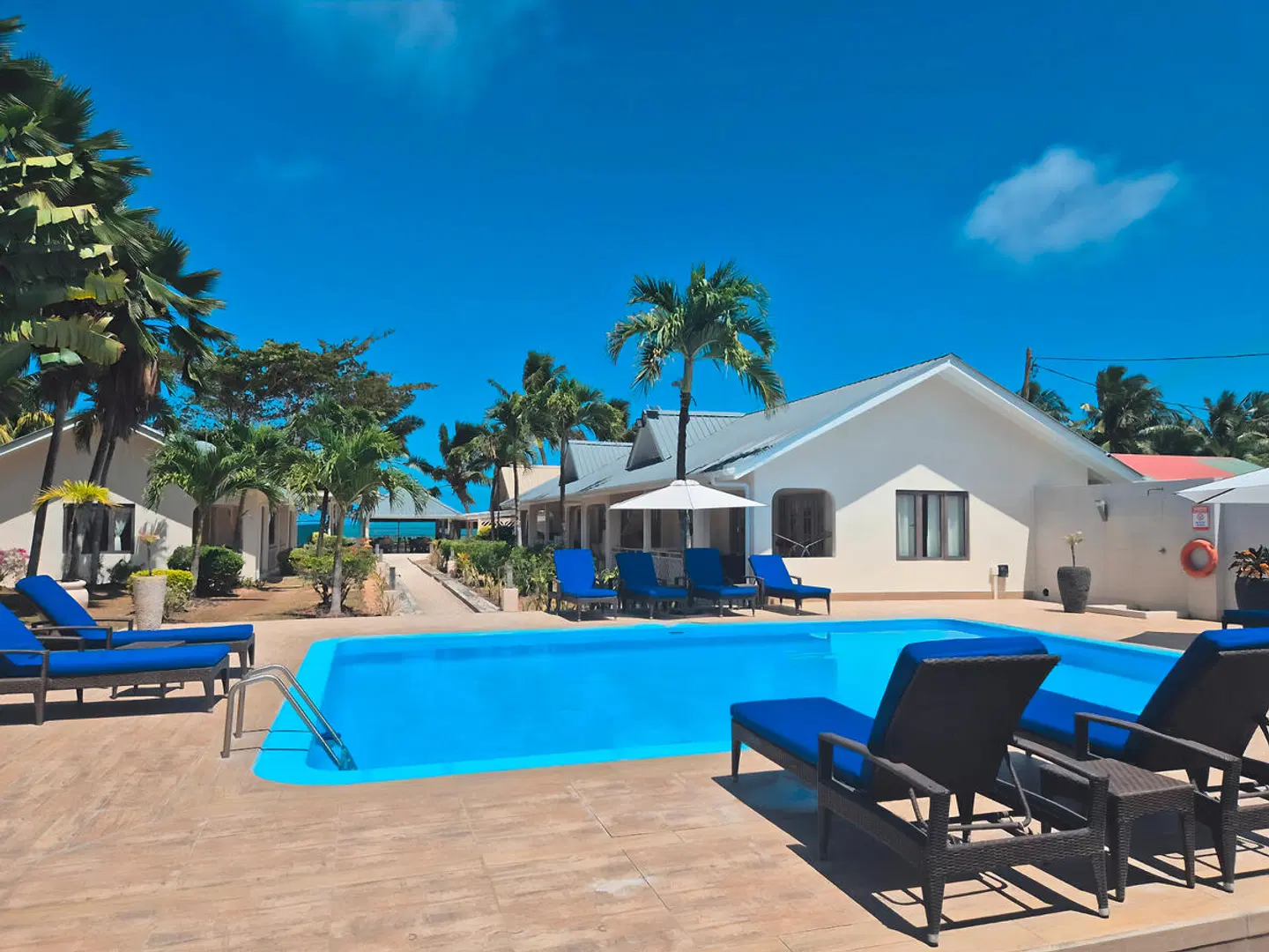 Villas de Mer Hotel OUTDOOR_POOL