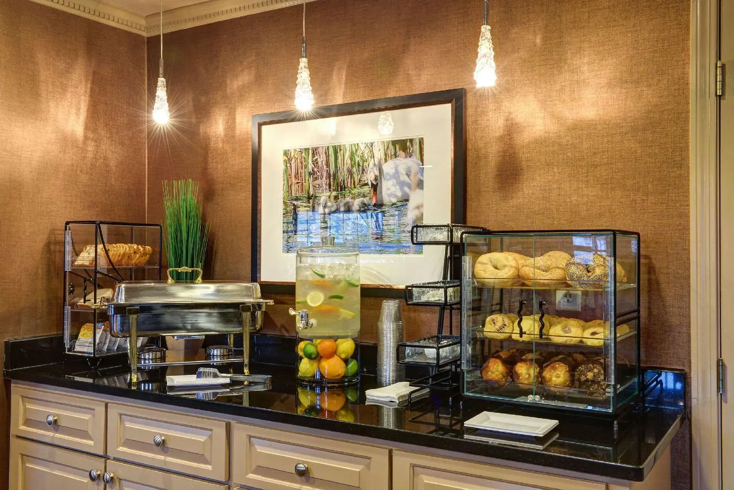 Port Inn And Suites Portsmouth, Ascend Hotel Collection Bar