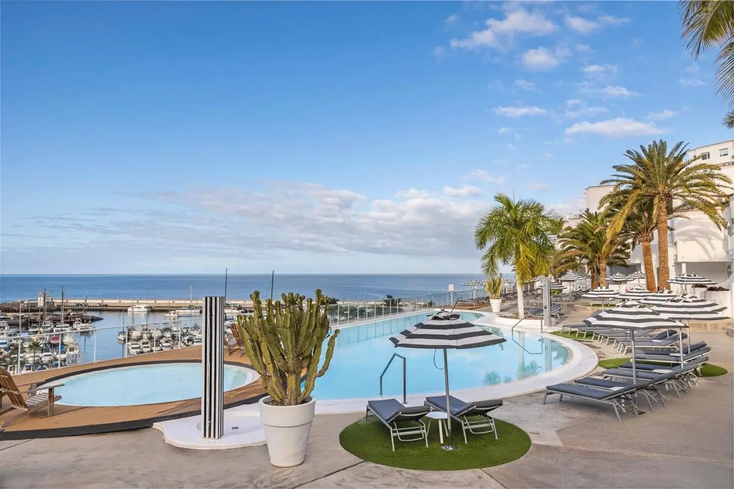 Marina Suites OUTDOOR_POOL
