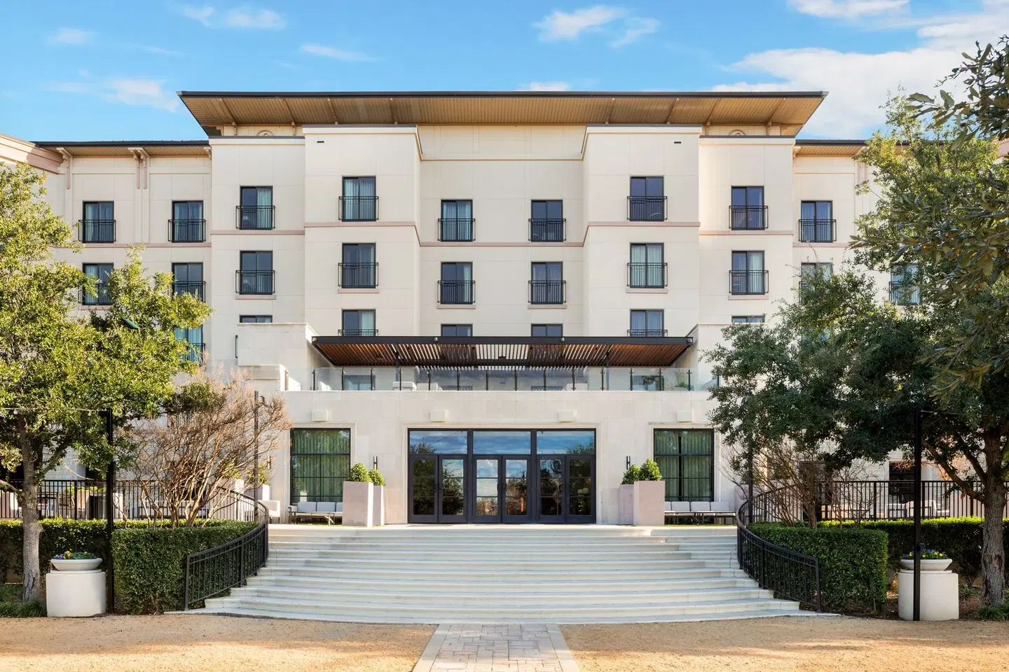 The Westin Stonebriar Hotel & Golf Club EXTERIOR