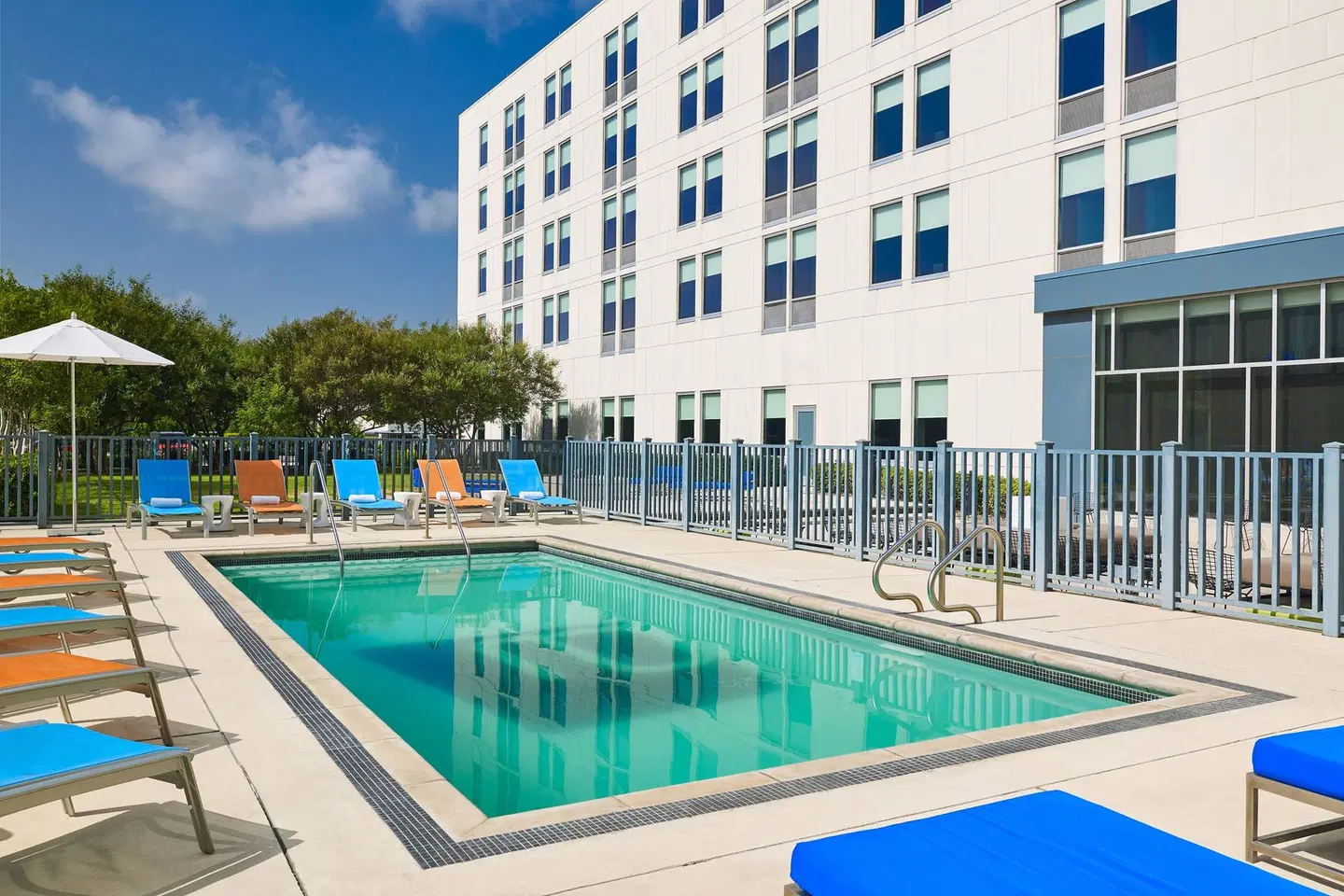 Aloft San Antonio Airport OUTDOOR_POOL