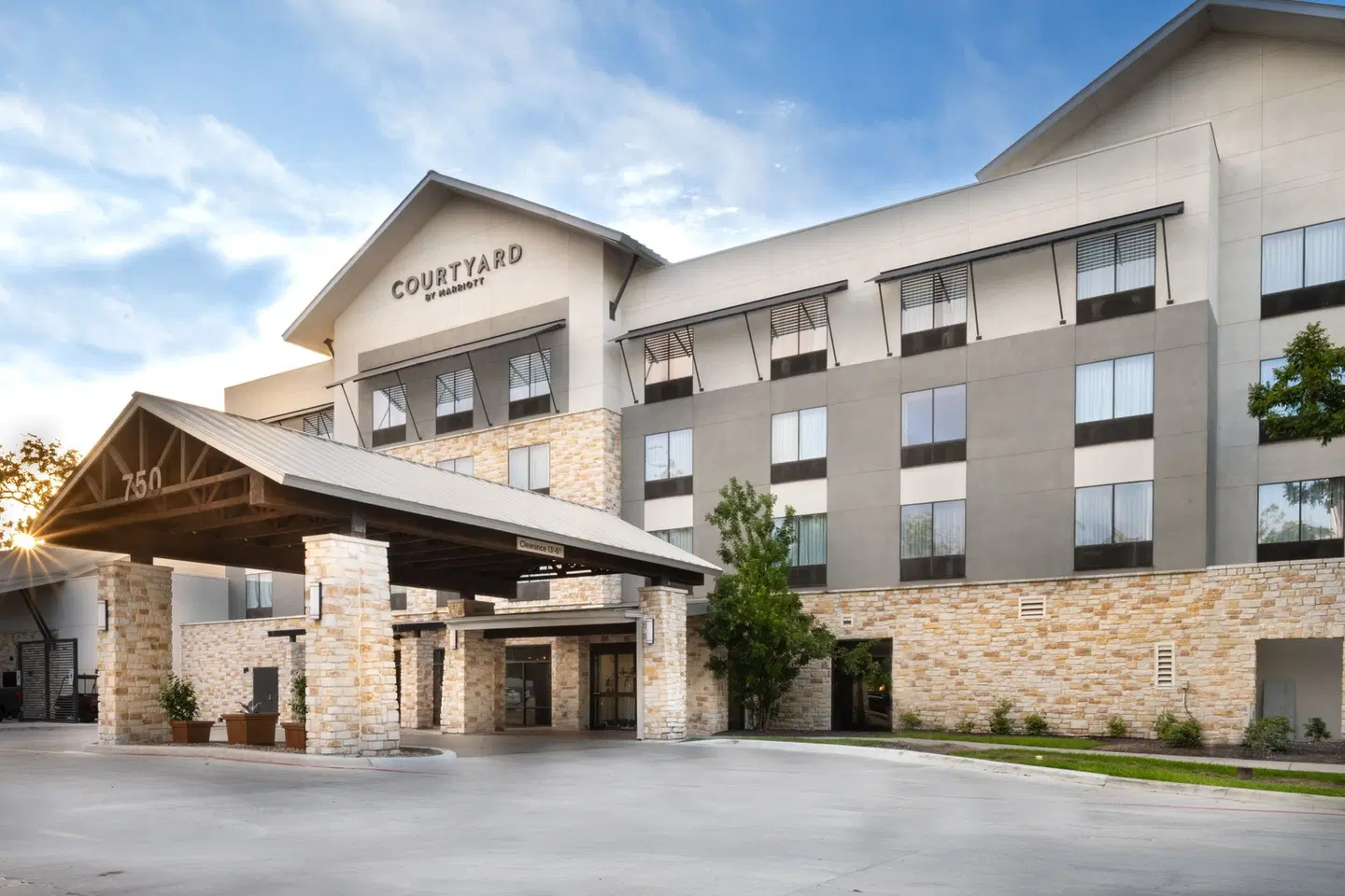Courtyard by Marriott New Braunfels River Village EXTERIOR