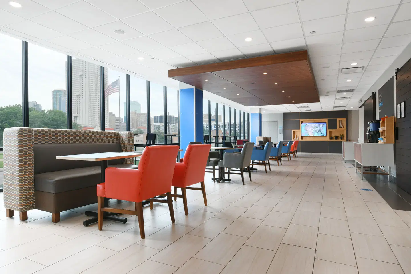 Holiday Inn Express Hotel & Suites Fort Worth Downtown by IHG LOUNGE_LOBBY