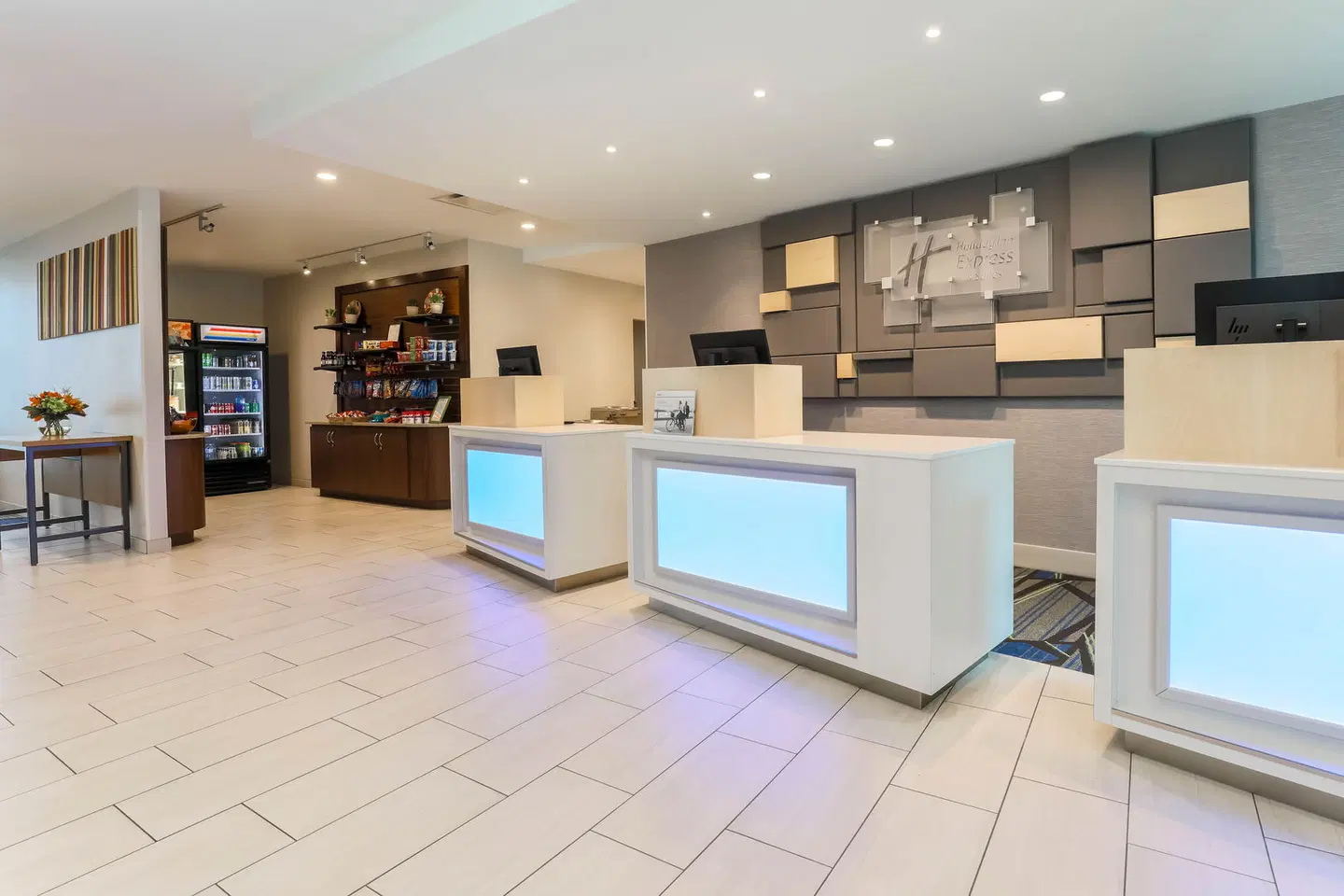 Holiday Inn Express Hotel & Suites Fort Worth Downtown by IHG LOUNGE_LOBBY