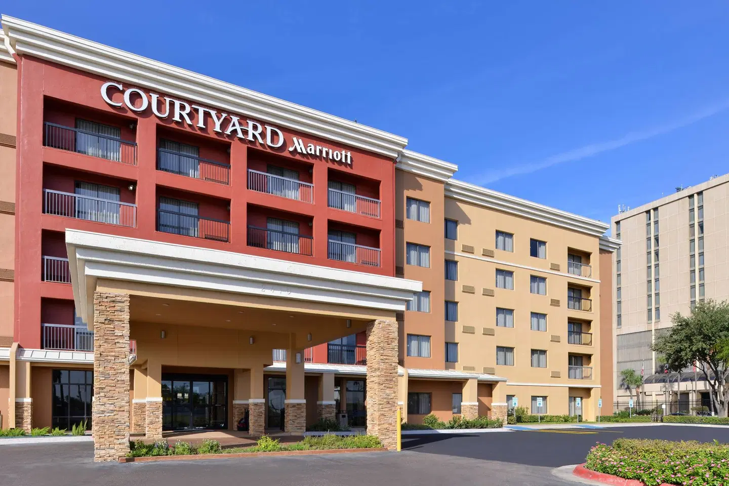 Courtyard by Marriott Laredo EXTERIOR