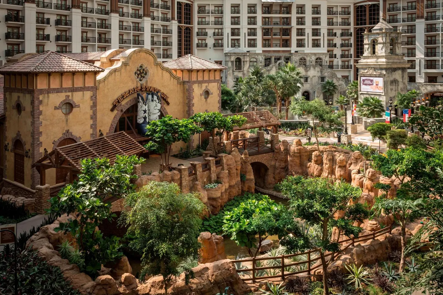 Gaylord Texan Resort & Convention Center EXTERIOR