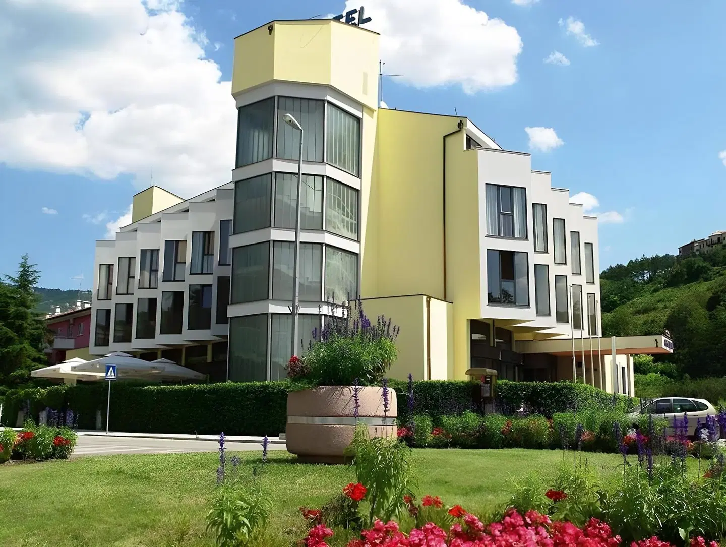 Fontana EXTERIOR