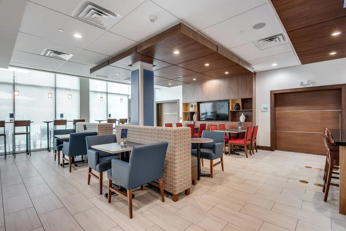 Holiday Inn Express & Suites Dallas North - Addison by IHG Konferenz