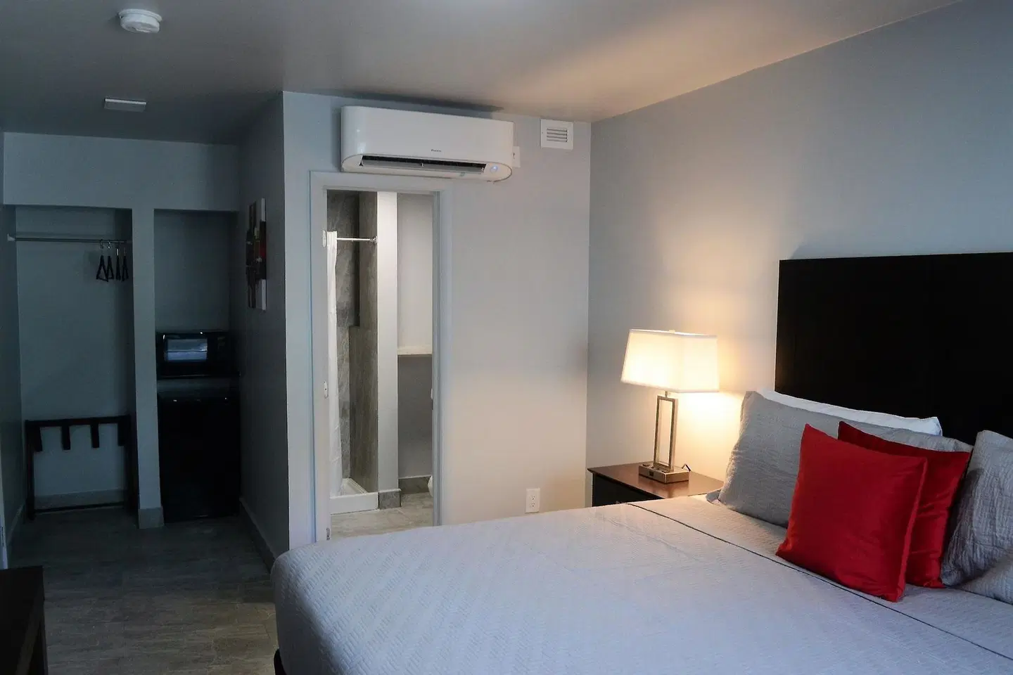 Up Midtown Hotel ROOM_EXAMPLE