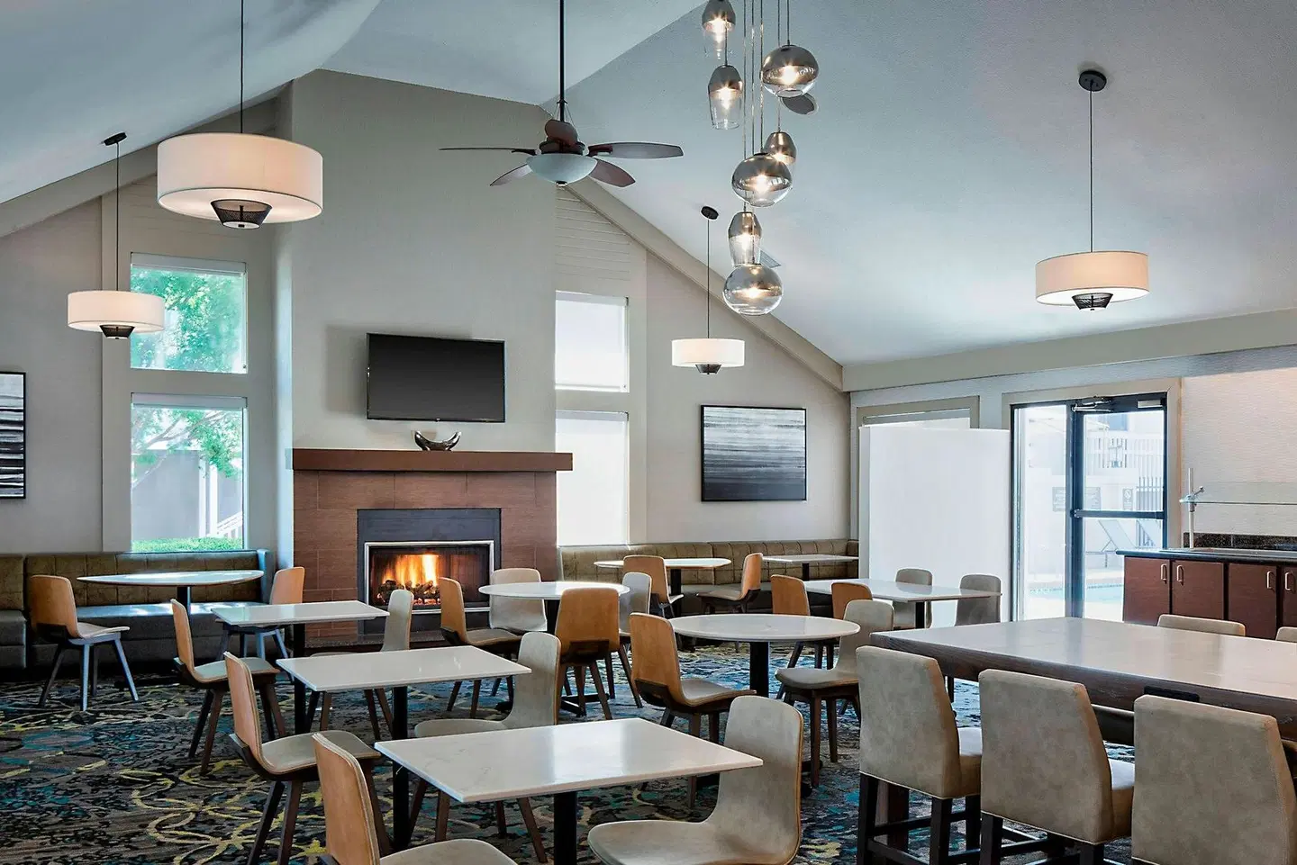Residence Inn by Marriott Dallas Las Colinas Restaurant
