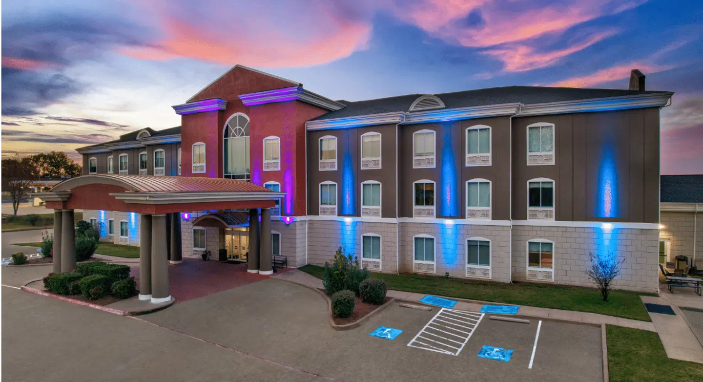 Holiday Inn Express & Suites Athens by IHG EXTERIOR