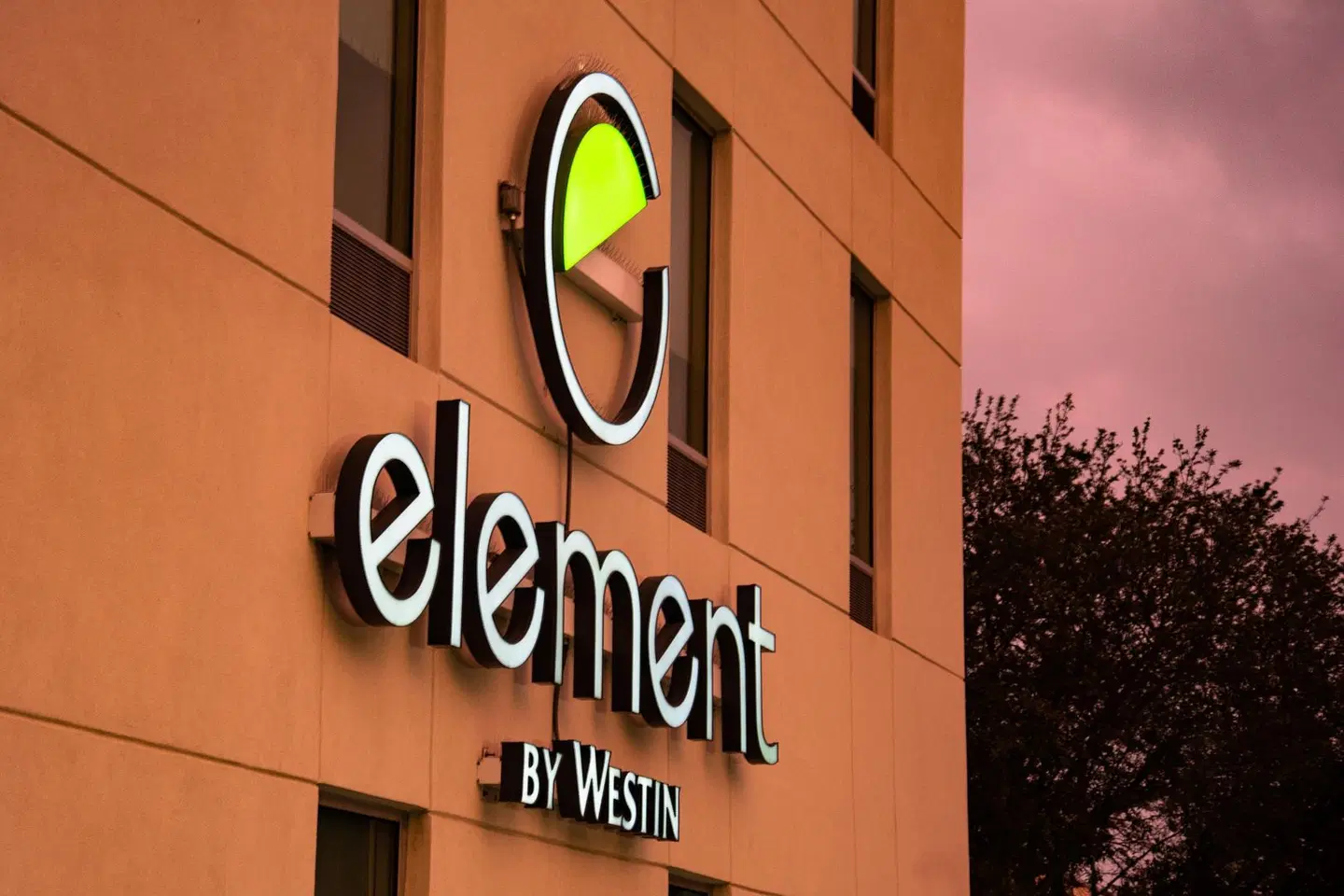 Element by Marriott Dallas Downtown East EXTERIOR