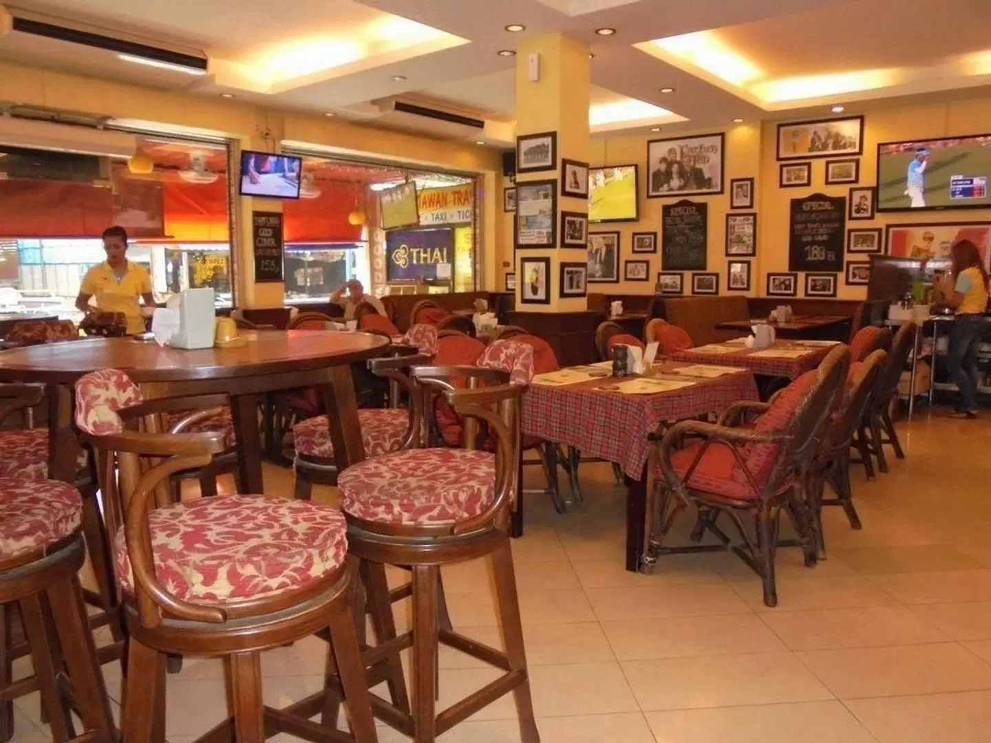 Robins Nest Guesthouse Bar