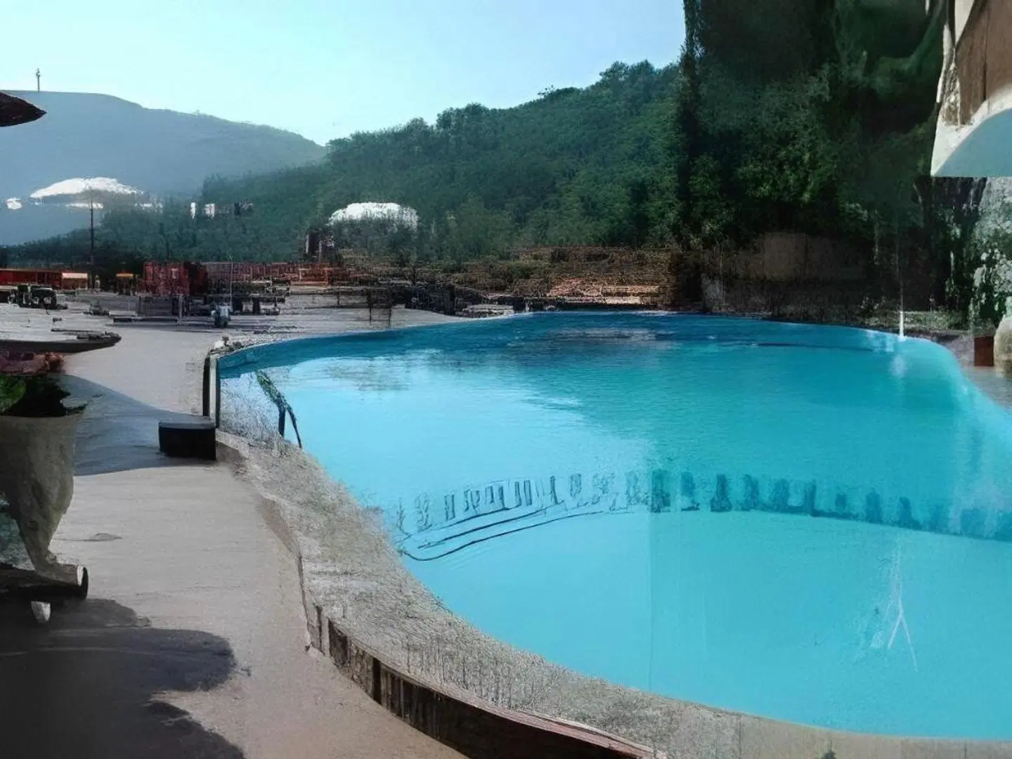 La Vue d'Or OUTDOOR_POOL