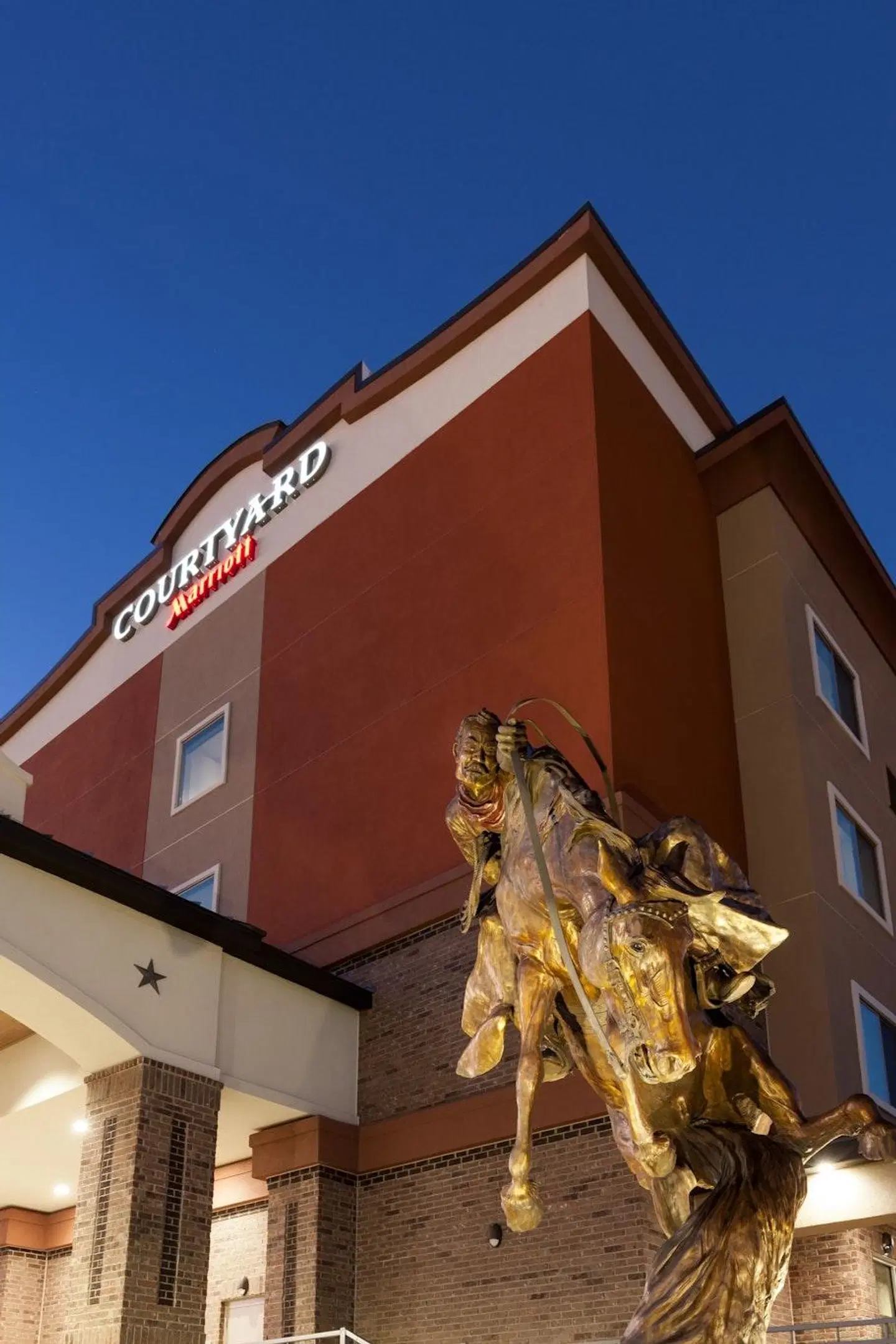 Courtyard by Marriott Fort Worth Historic Stockyards EXTERIOR
