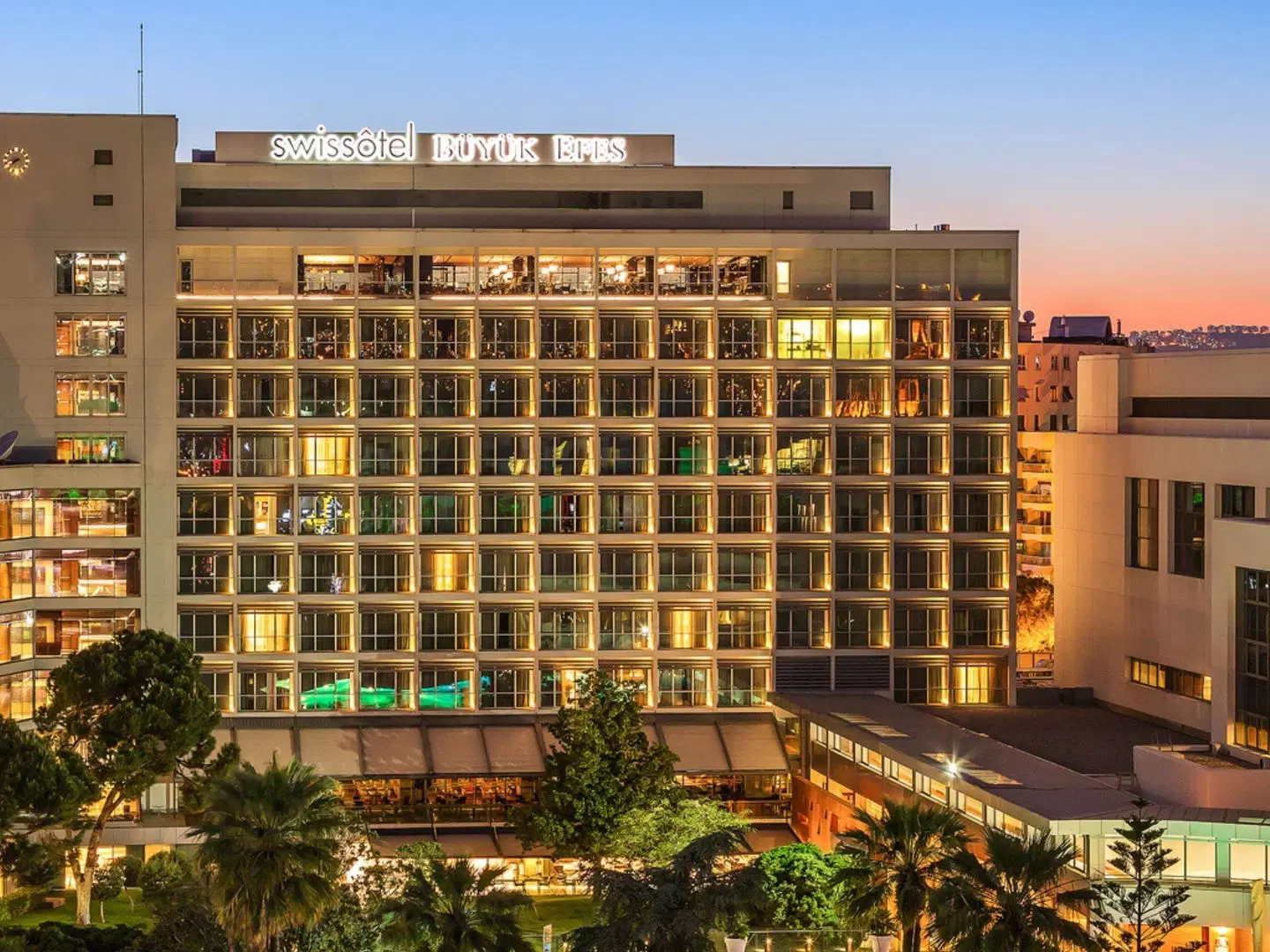 Swissôtel Büyük Efes EXTERIOR