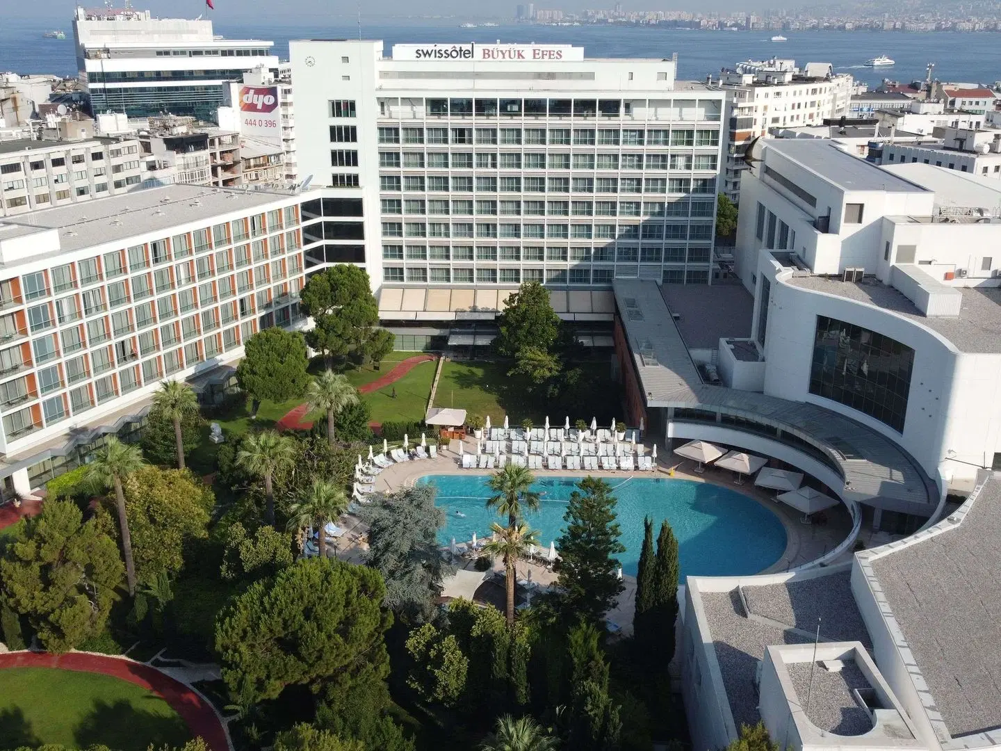 Swissôtel Büyük Efes EXTERIOR