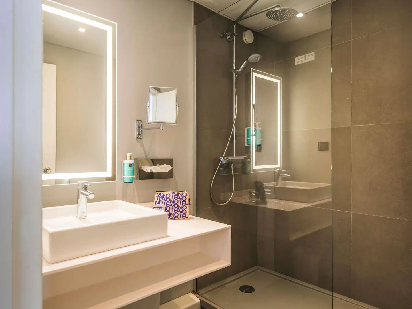 Novotel Caen Côte de Nacre Badezimmer