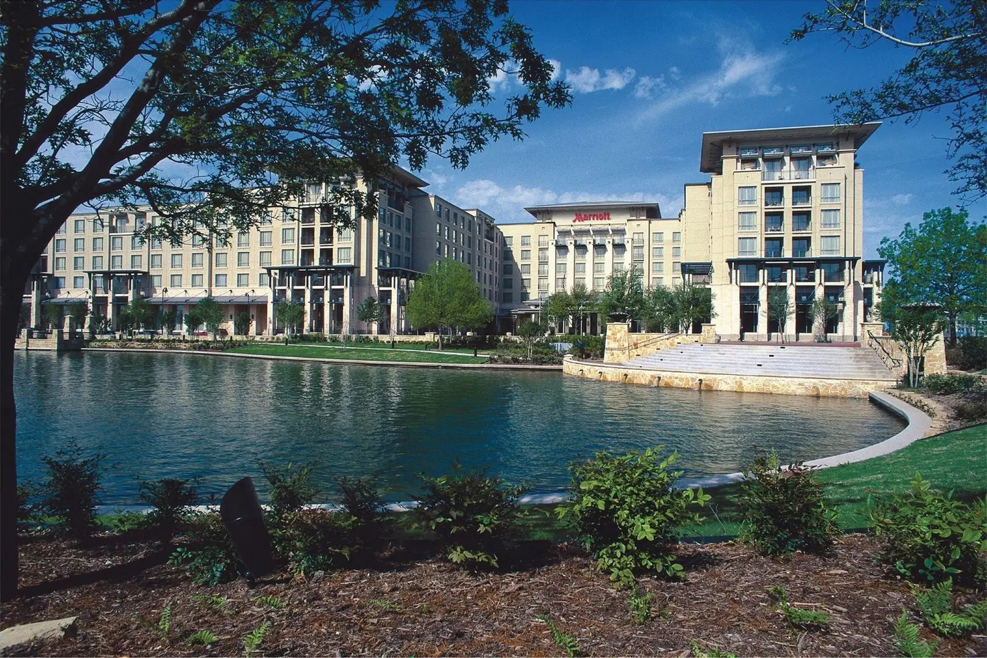 Dallas/Plano Marriott at Legacy Town Center EXTERIOR