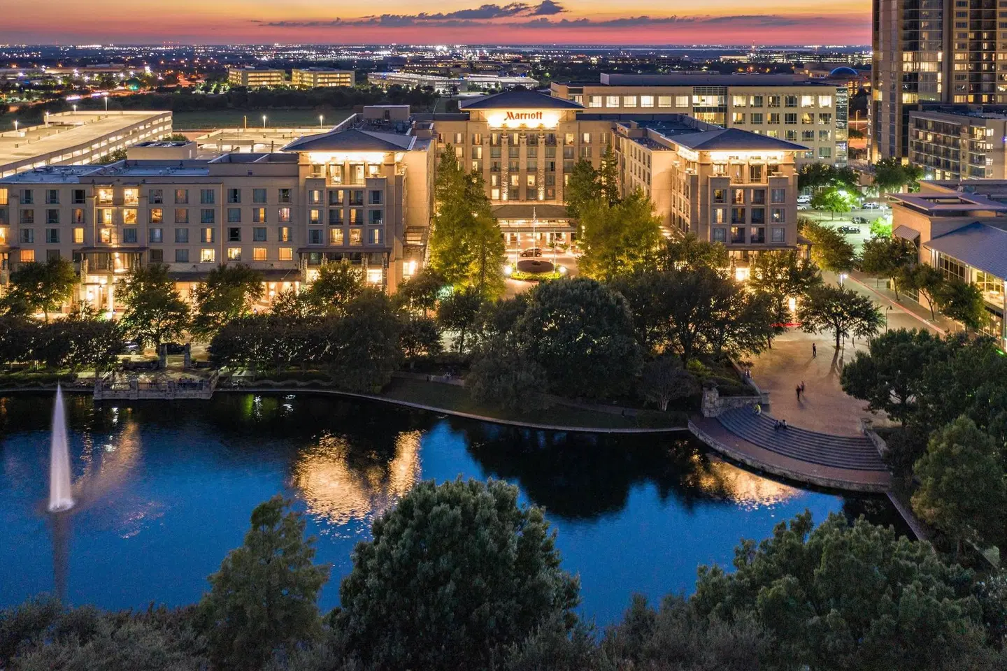 Dallas/Plano Marriott at Legacy Town Center EXTERIOR