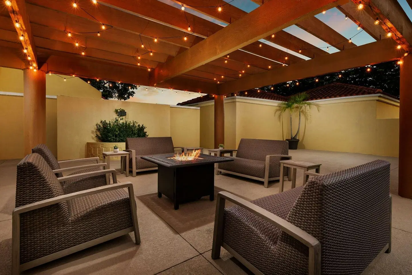 Courtyard by Marriott Fort Lauderdale North/Cypress Creek LOUNGE_LOBBY