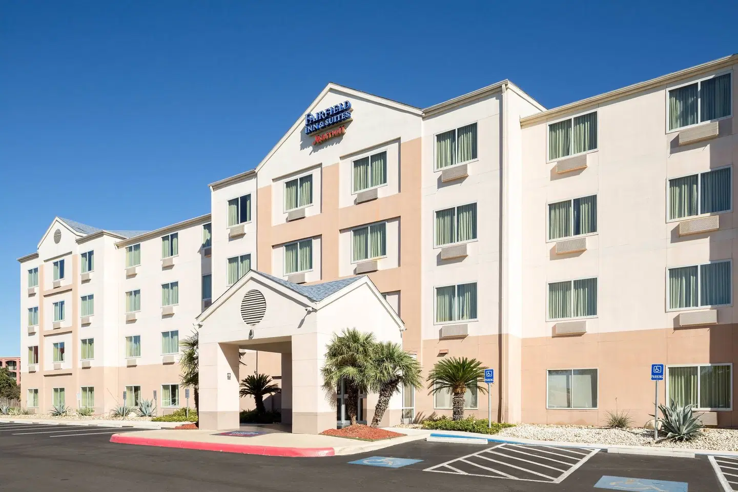 Fairfield Inn & Suites by Marriott San Antonio Downtown/Market Square EXTERIOR