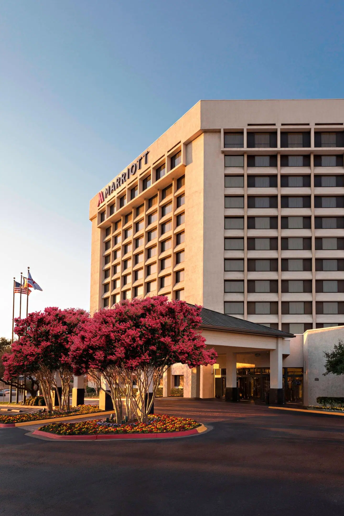 Dallas/Addison Marriott Quorum by the Galleria EXTERIOR