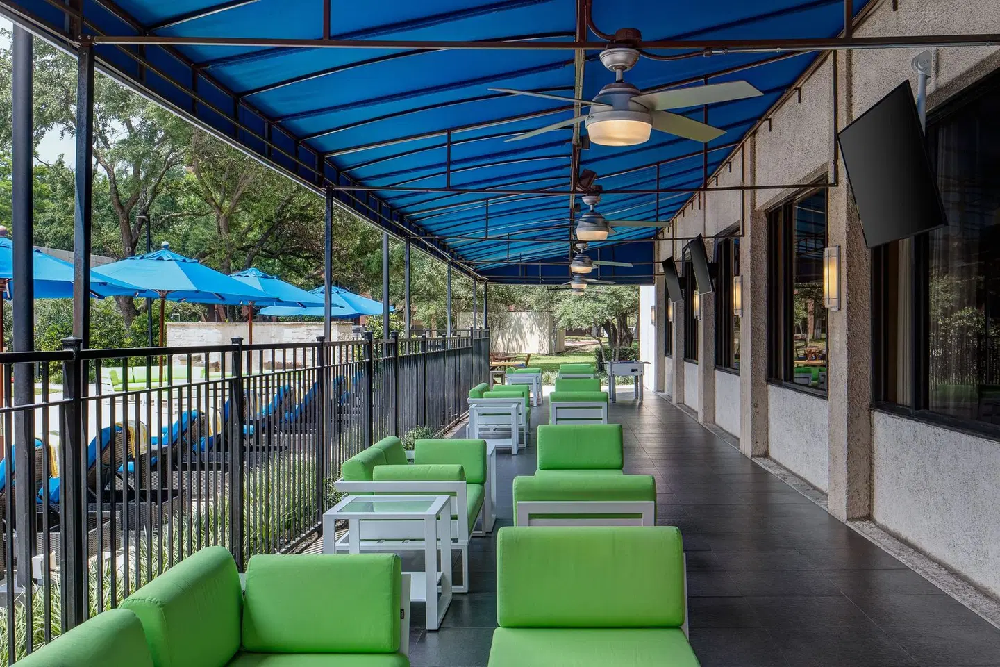Dallas/Addison Marriott Quorum by the Galleria Bar