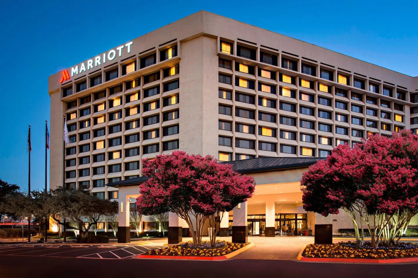 Dallas/Addison Marriott Quorum by the Galleria EXTERIOR
