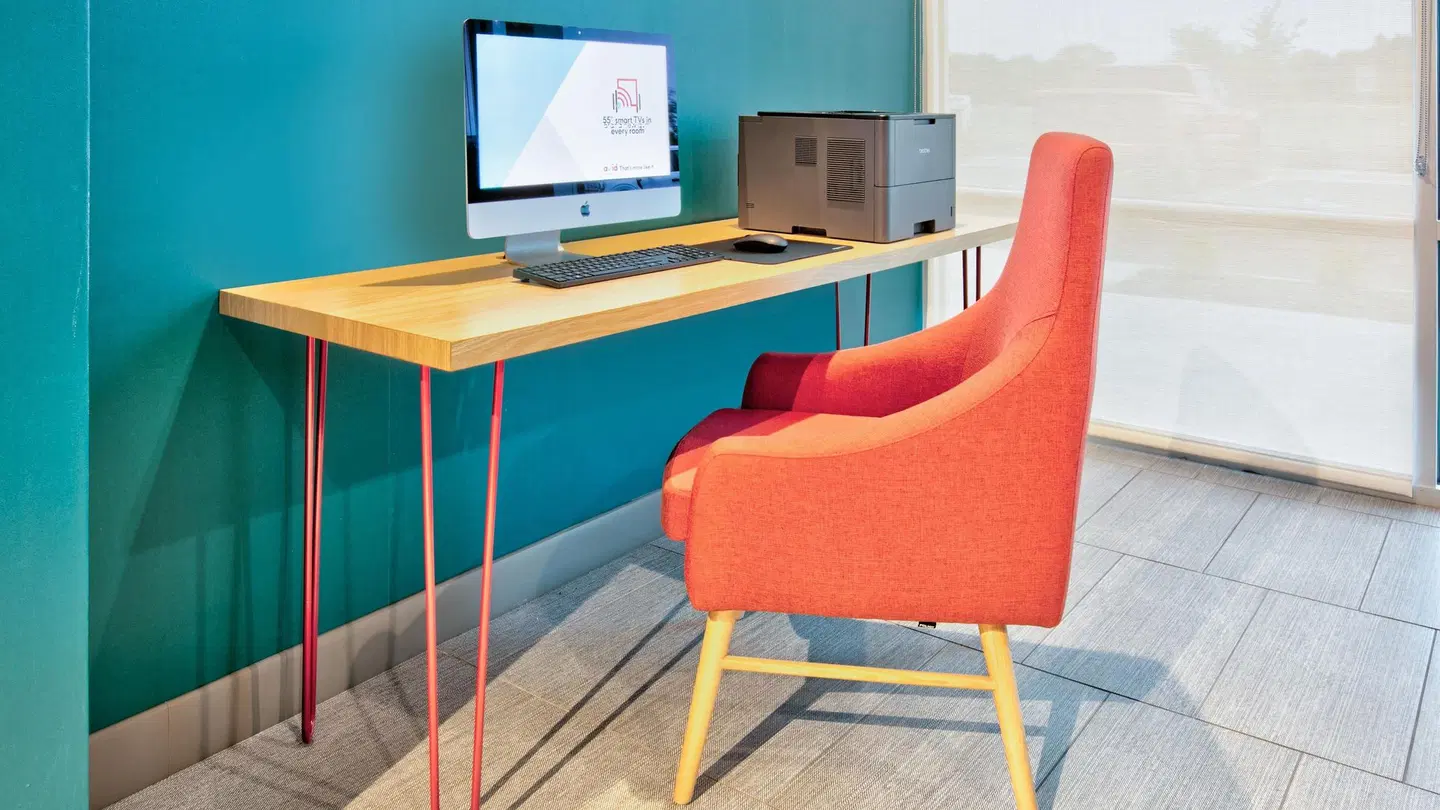 avid hotels Van Horn by IHG Bar