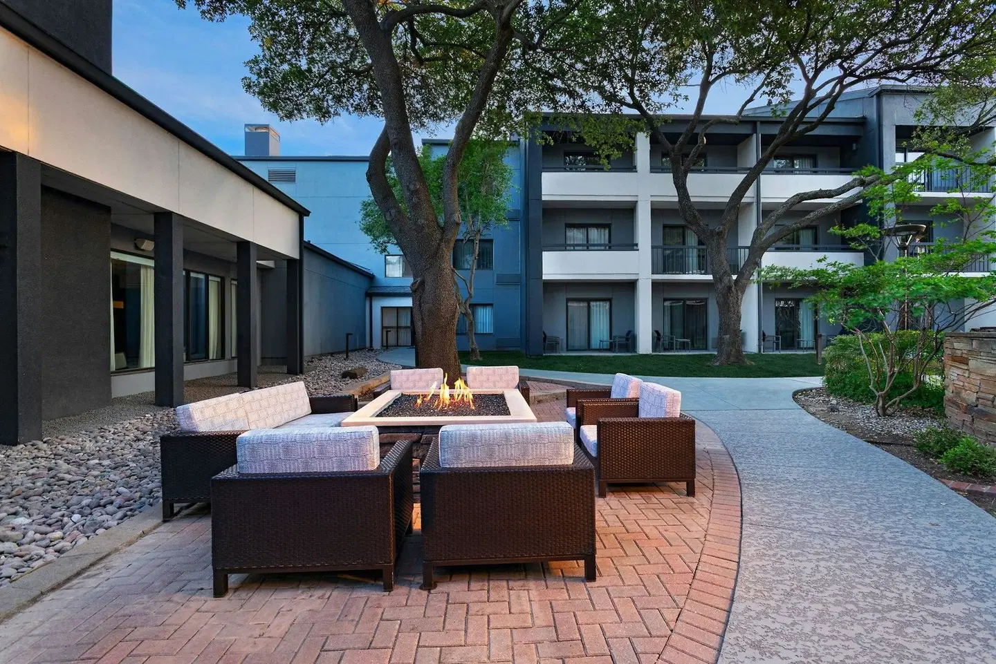 Courtyard by Marriott Dallas Richardson at Spring Valley Terrasse