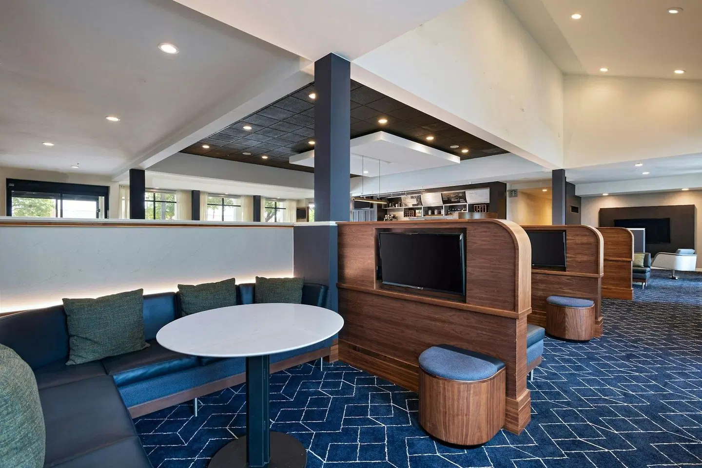 Courtyard by Marriott Dallas Richardson at Spring Valley Bar
