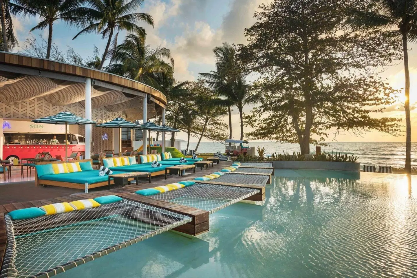 Avani Chaweng Samui Hotel & Beach Club OUTDOOR_POOL