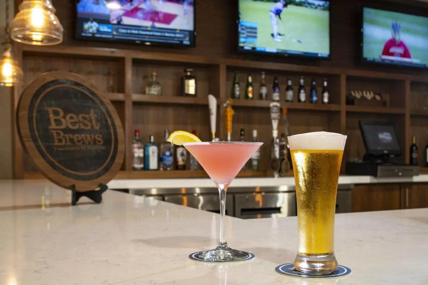 Four Points by Sheraton Dallas Arlington Entertainment District Bar