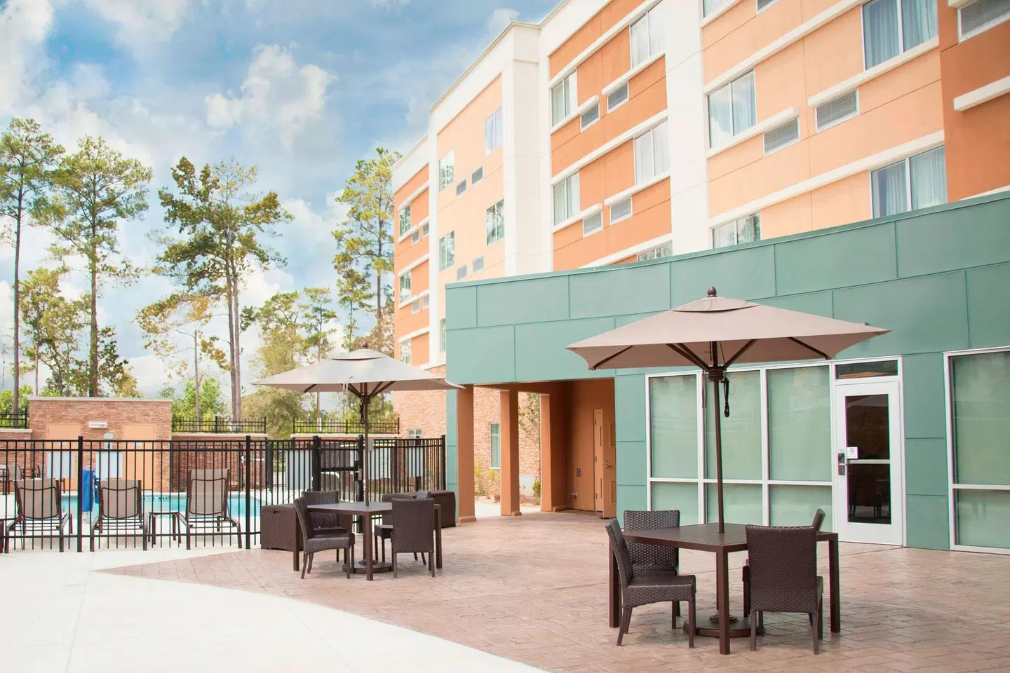 Courtyard by Marriott Houston Springwoods Village EXTERIOR