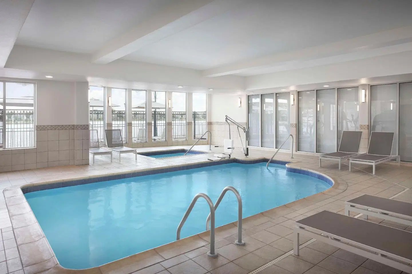 Hilton Garden Inn Granbury Hallenbad