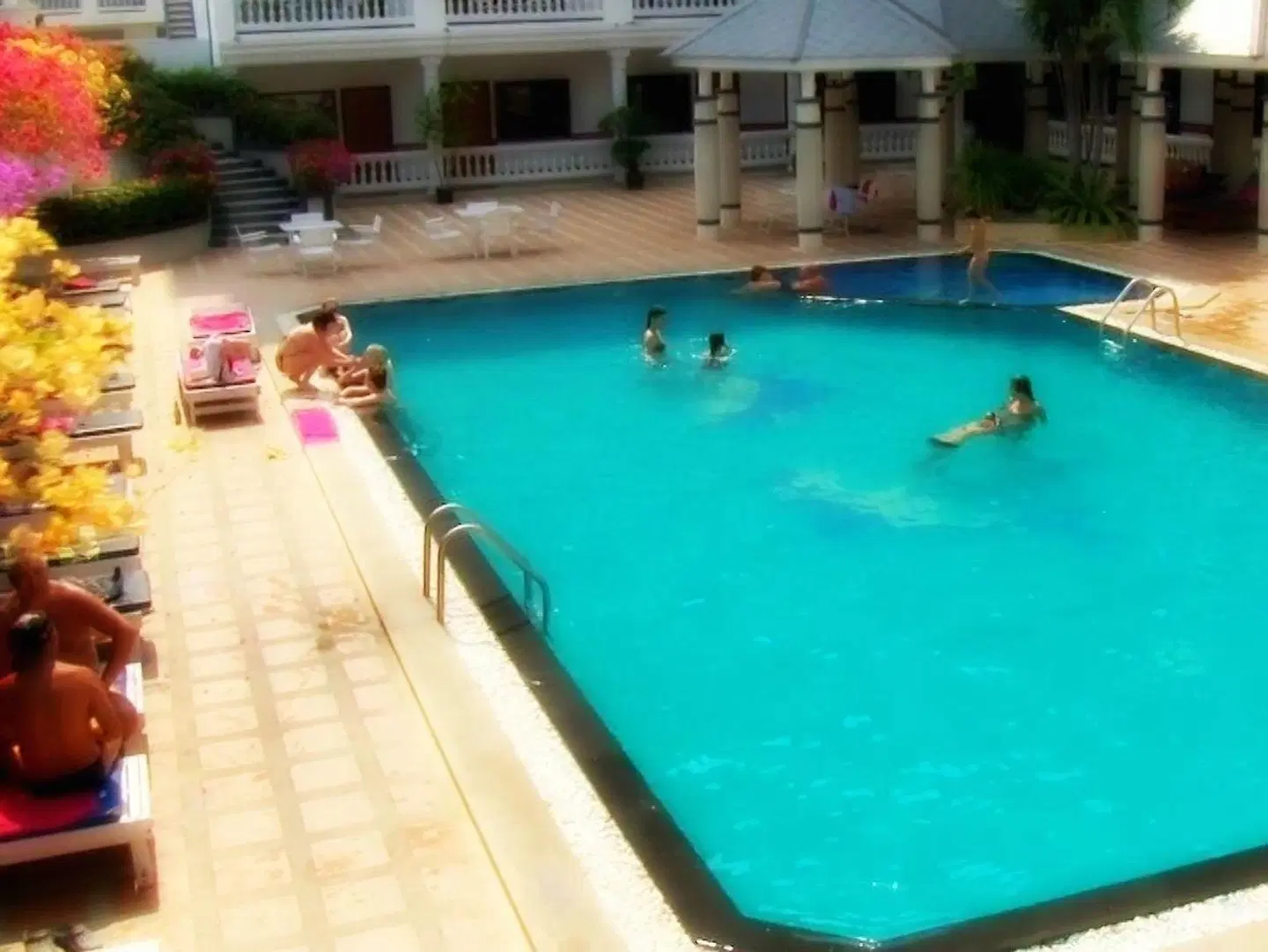 Caesar Palace OUTDOOR_POOL
