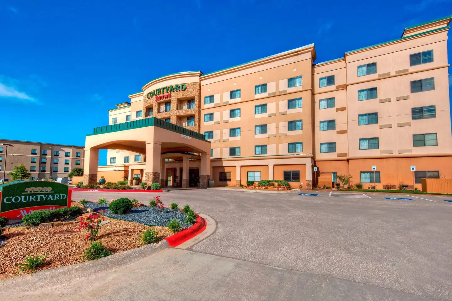 Courtyard by Marriott Midland EXTERIOR
