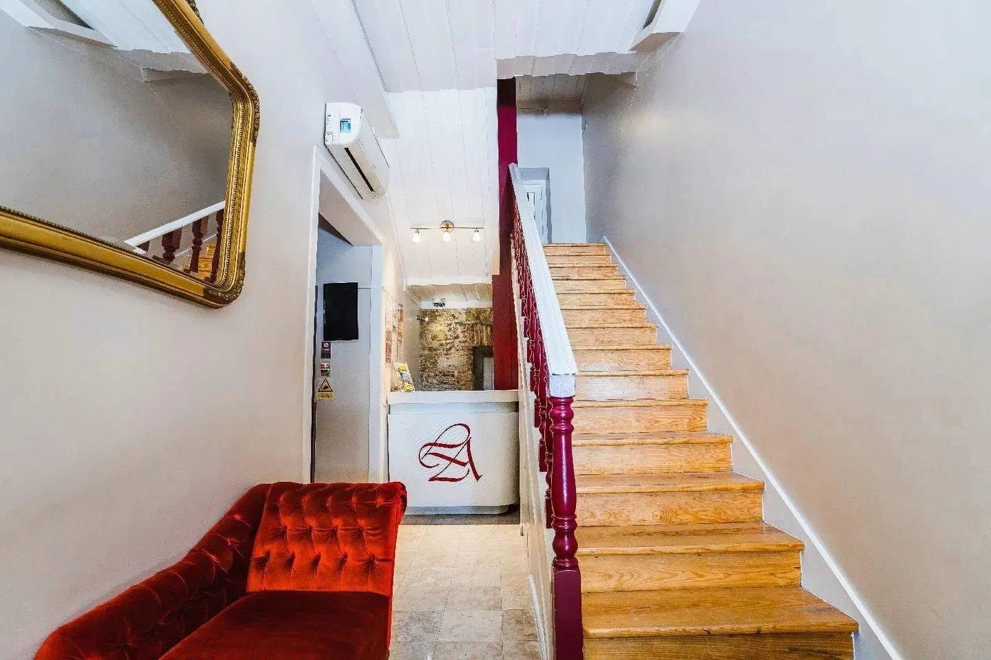Lisbon Arsenal Suites LOUNGE_LOBBY