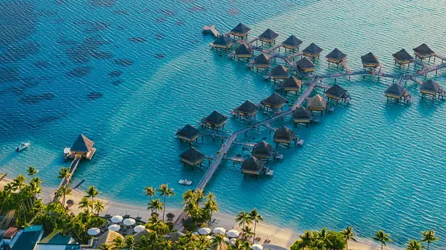 InterContinental Bora Bora Le Moana Resort Strand