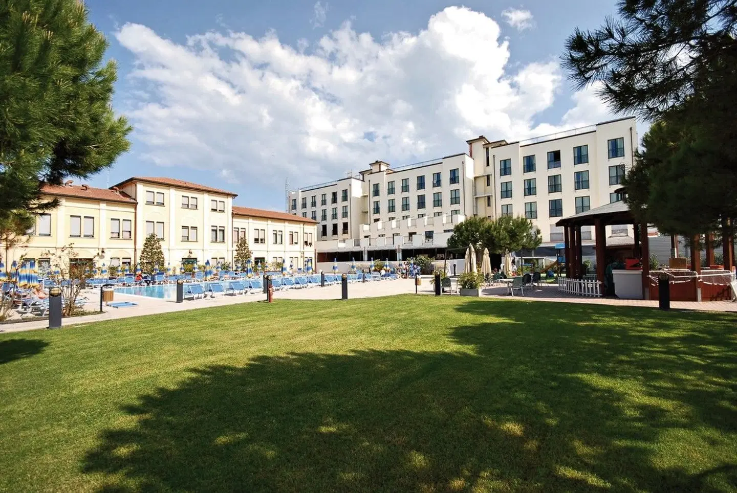 Club Hotel Dante EXTERIOR