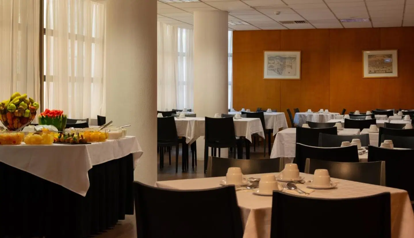 VIP Executive Eden Aparthotel Restaurant
