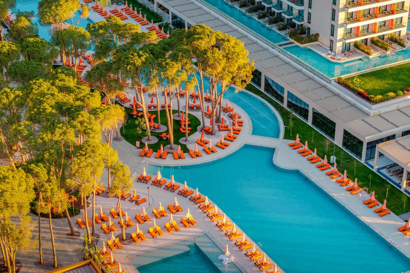 Trendy Perge Resort & Suites OUTDOOR_POOL