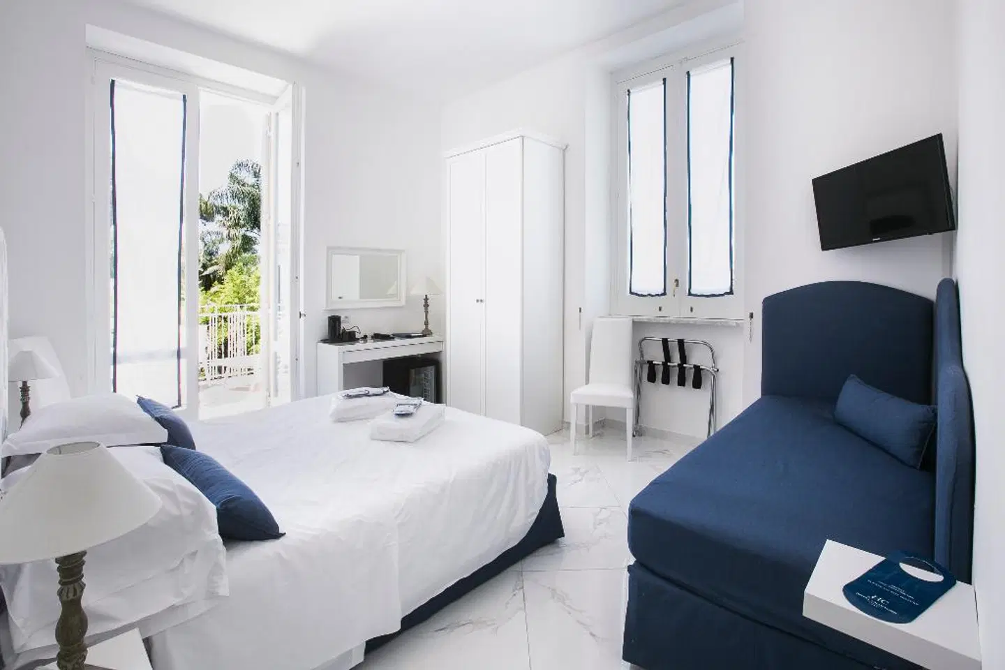 Hotel Crawford ROOM_EXAMPLE