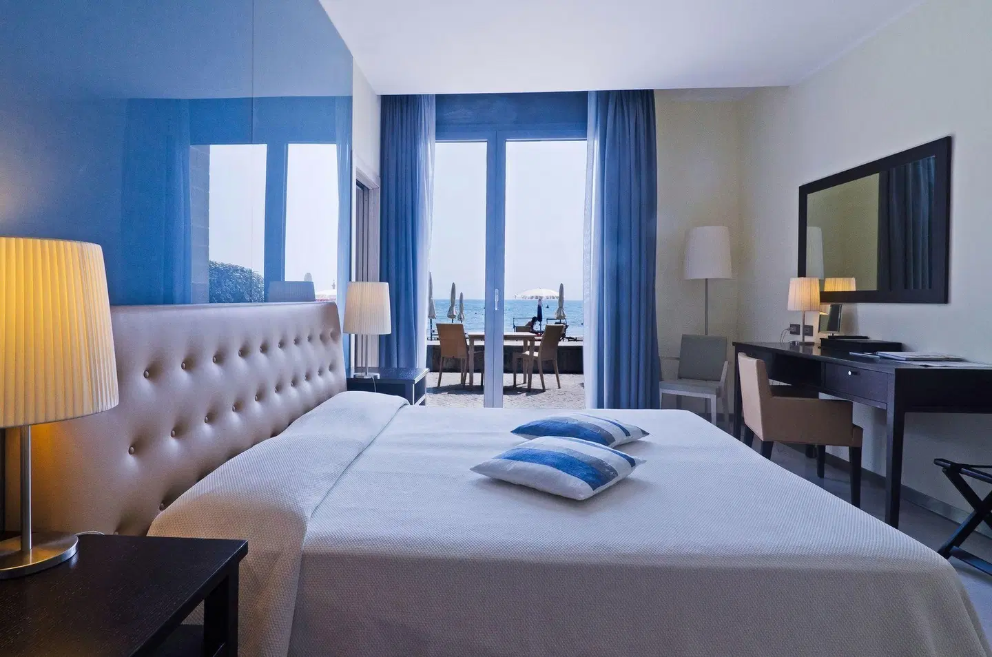 Riviera dei Fiori ROOM_EXAMPLE