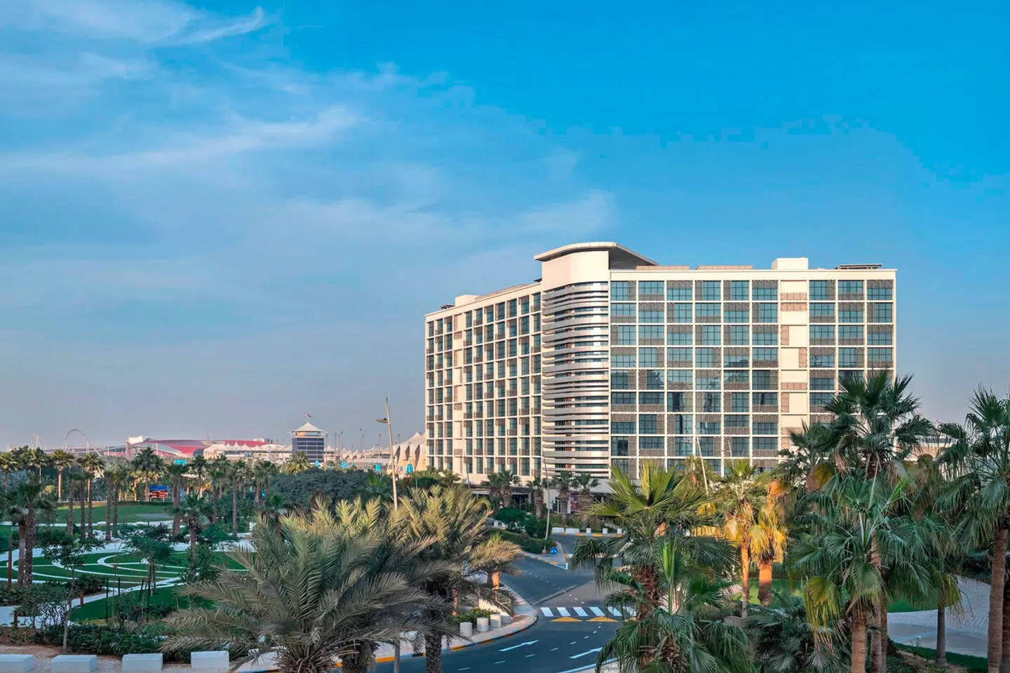Yas Plaza Marina EXTERIOR