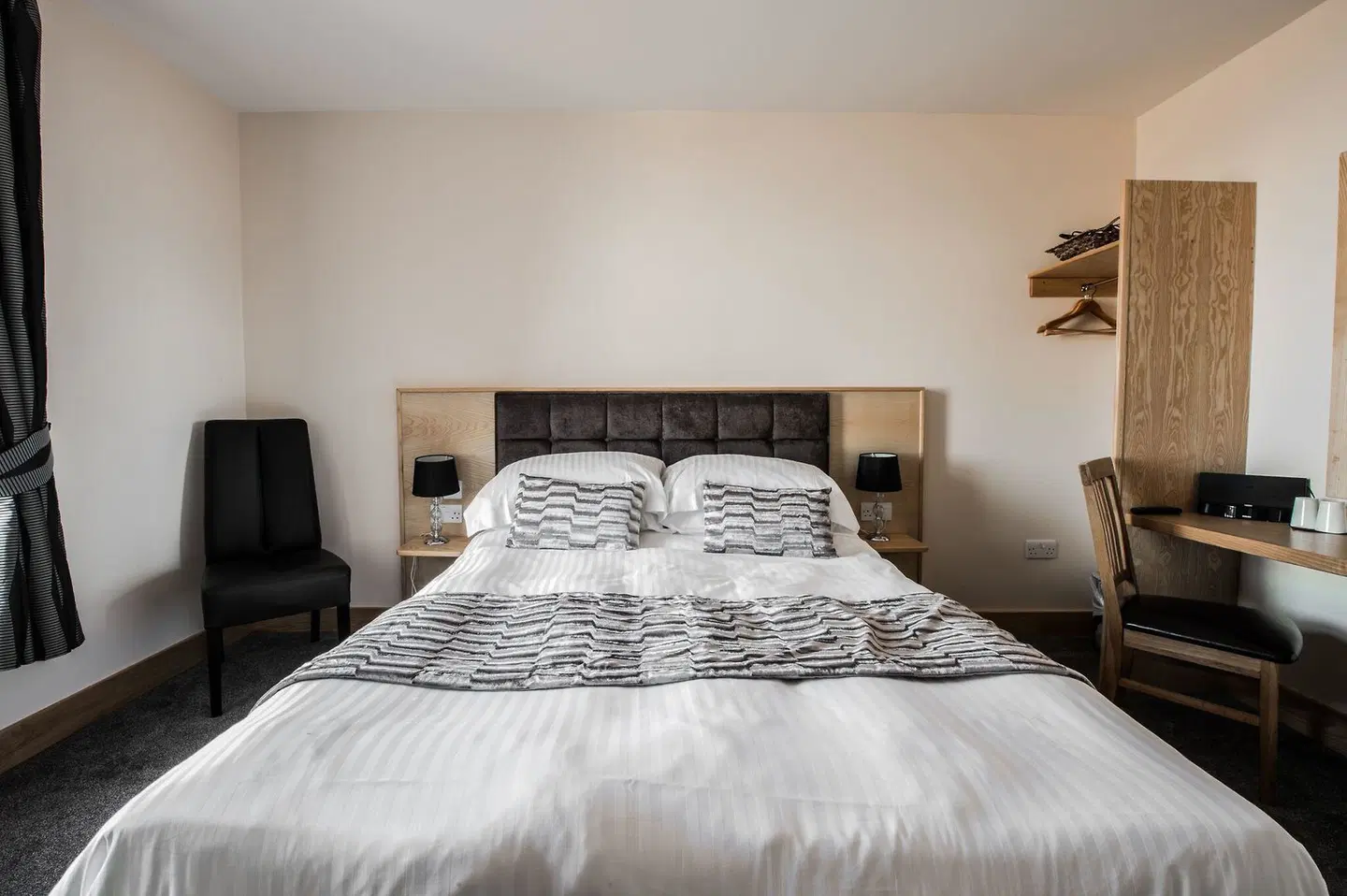 The Seaview Hotel ROOM_EXAMPLE
