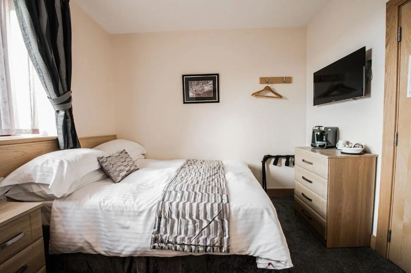 The Seaview Hotel ROOM_EXAMPLE
