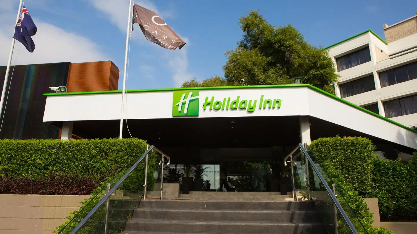 Holiday Inn Warwick Farm by IHG EXTERIOR